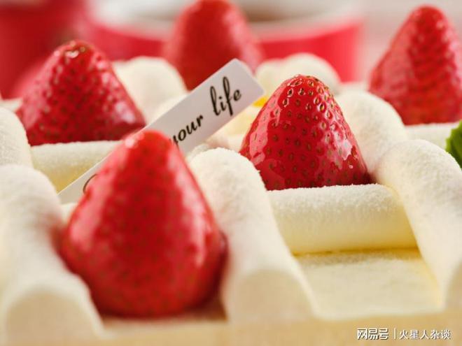 牌：领先好利来、幸福西饼门店超过2000家九游会j9入口登录新版中国第一大烘焙连锁品(图2)